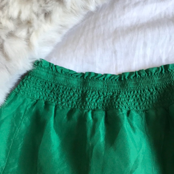 Banana Republic 100% silk skirt - Picture 3 of 7